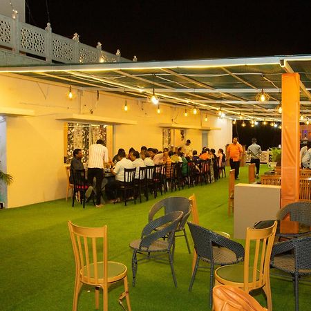 Hotel Virasat By Bookingcare Chhatarpur Esterno foto