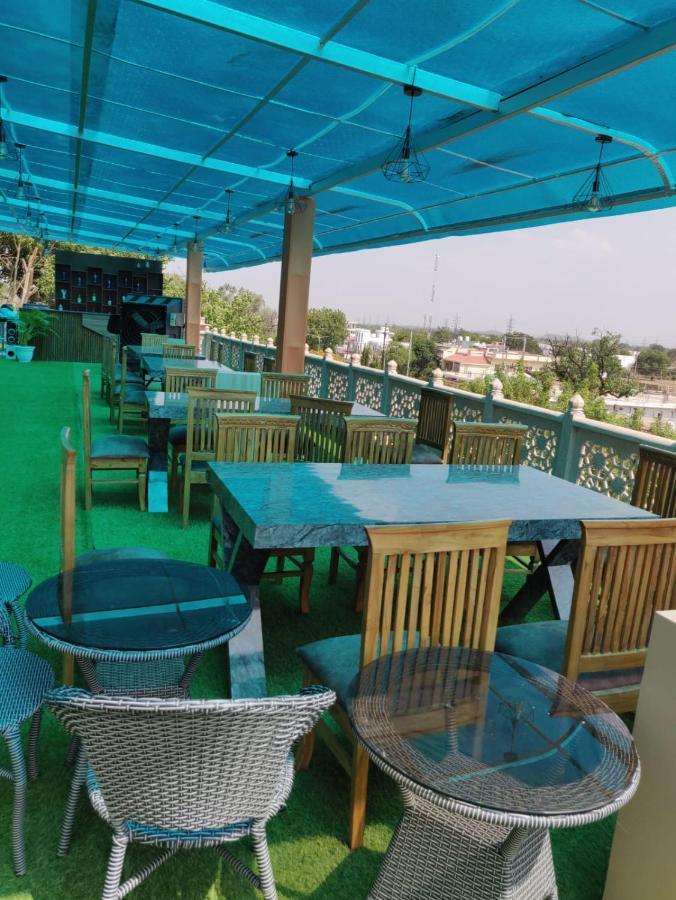 Hotel Virasat By Bookingcare Chhatarpur Esterno foto