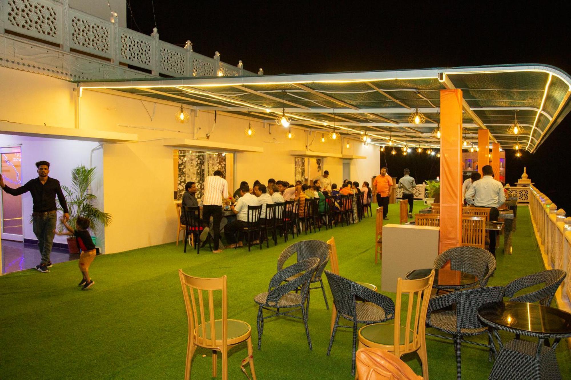 Hotel Virasat By Bookingcare Chhatarpur Esterno foto