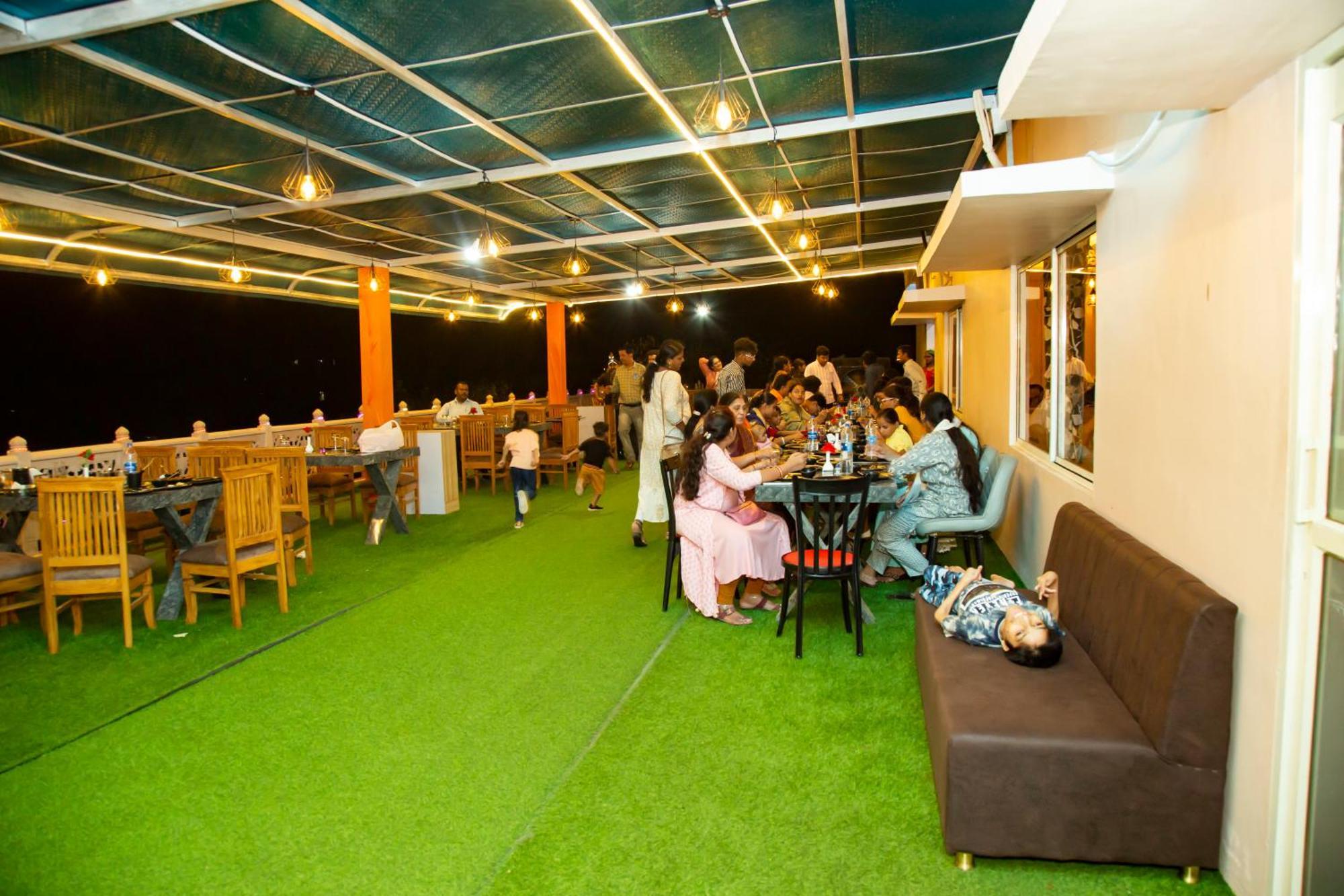 Hotel Virasat By Bookingcare Chhatarpur Esterno foto
